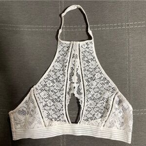 VICTORIA’S SECRET-white lace bralette